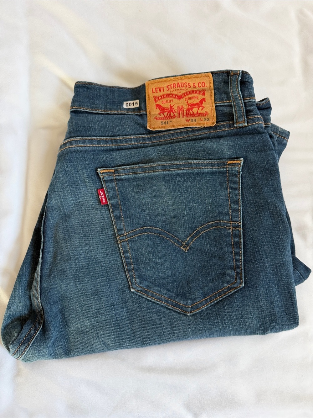 Levi's Blue Men's Denim Jeans with Leather Patch 541 - Picture 1 of 6